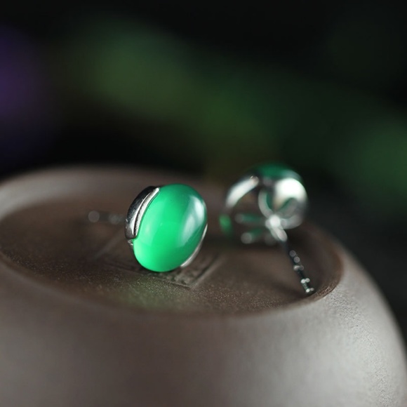 Sterling Siver Jade Earrings. - Picture 2 of 5